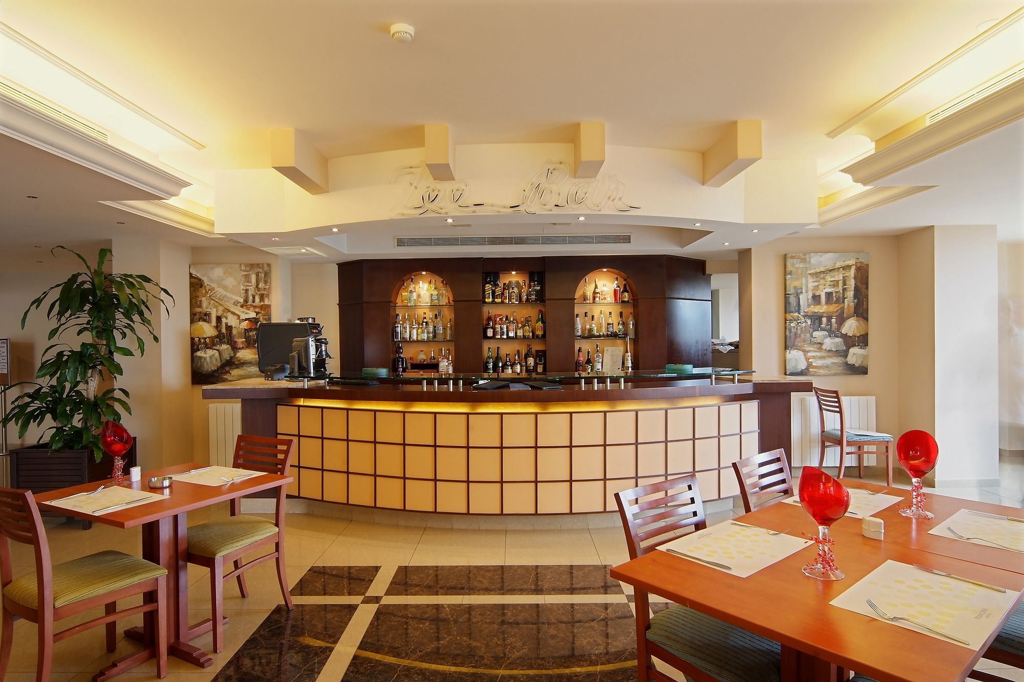 普林斯萨酒店 朱尼耶 餐厅 照片